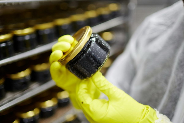 Производство черной икры в Астраханской области выросло в 2025 году до 27 тонн